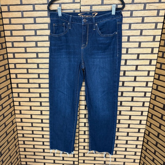 Seven7 Denim - Seven7 Tower Straight‎ Denim Crops Size 4